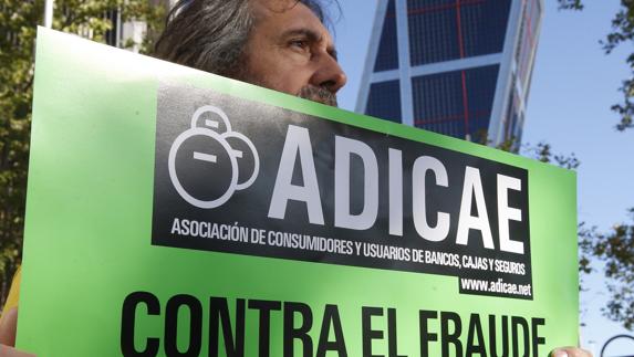 Protesta frente a los juzgados de Plaza de Castilla. 