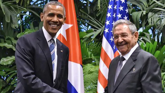 Barack Obama, presidente de Estados Unidos, y Raúl Castro, presidente de Cuba.