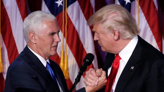 Mike Pence y Donald Trump, al anunciar la victoria en las elecciones de EE UU.