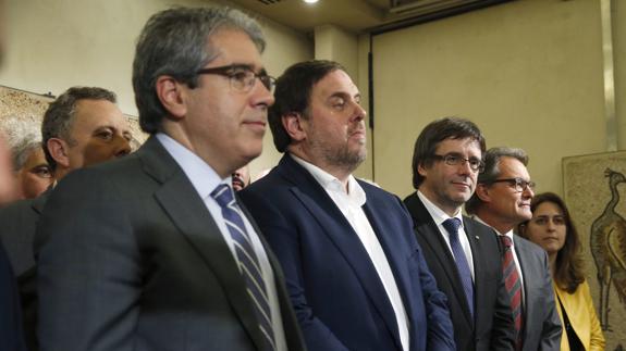 Homs, acompañado de Junqueras, Puigdemont y Mas. 