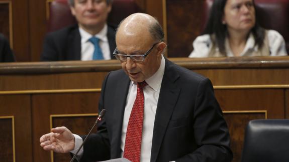 Cristóbal Montoro, ministro de Hacienda.