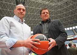 Unidad. Gorka Ramoneda volvió a expresar su confianza en el trabajo de Pablo Laso. ::                             MICHELENA