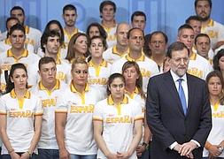 Mariano Rajoy, durante la recepción celebrada ayer en La Moncloa a los miembros del equipo olímpico español. ::                             EFE