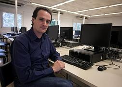 Javier Aldazabal, investigador de CEIT-Ik4, uno de los centros que utiliza las ventajas de la computación ciudadana. ::                             MICHELENA