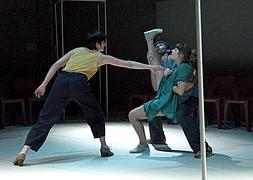 Elirale. Miembros del grupo en un ensayo. ::                             ARIZMENDI