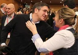 Patxi López, reelegido líder del PSE con el 88,9% de los votos