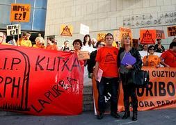Stop Desahucios demanda a Kutxabank por aplicar el índice «abusivo» IRPH