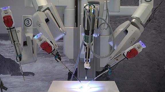La precisión robótica, cada vez más presente en las cirugías