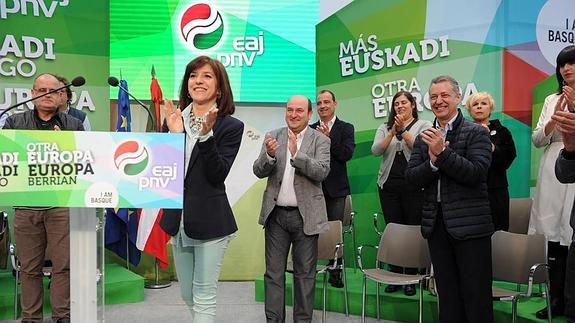 Acto electoral del PNV en Eibar con Andoni Ortuzar, Izaskun Bilbao e Iñgo Urkullu 