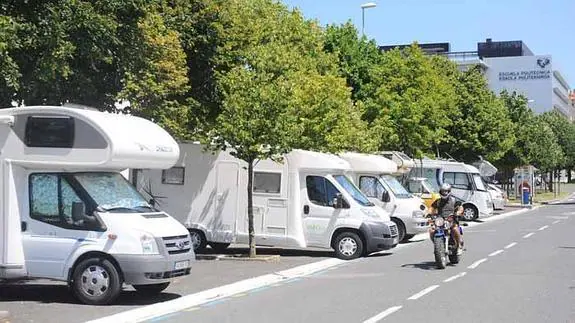 Parking de autocaravanas en Donostia. 