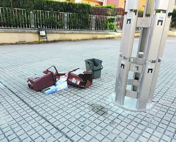 A mediados de agosto aparecieron cubos rotos  