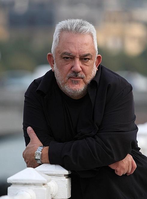 Imanol Uribe retoma un tema que es la espina dorsal de su cinematografía.