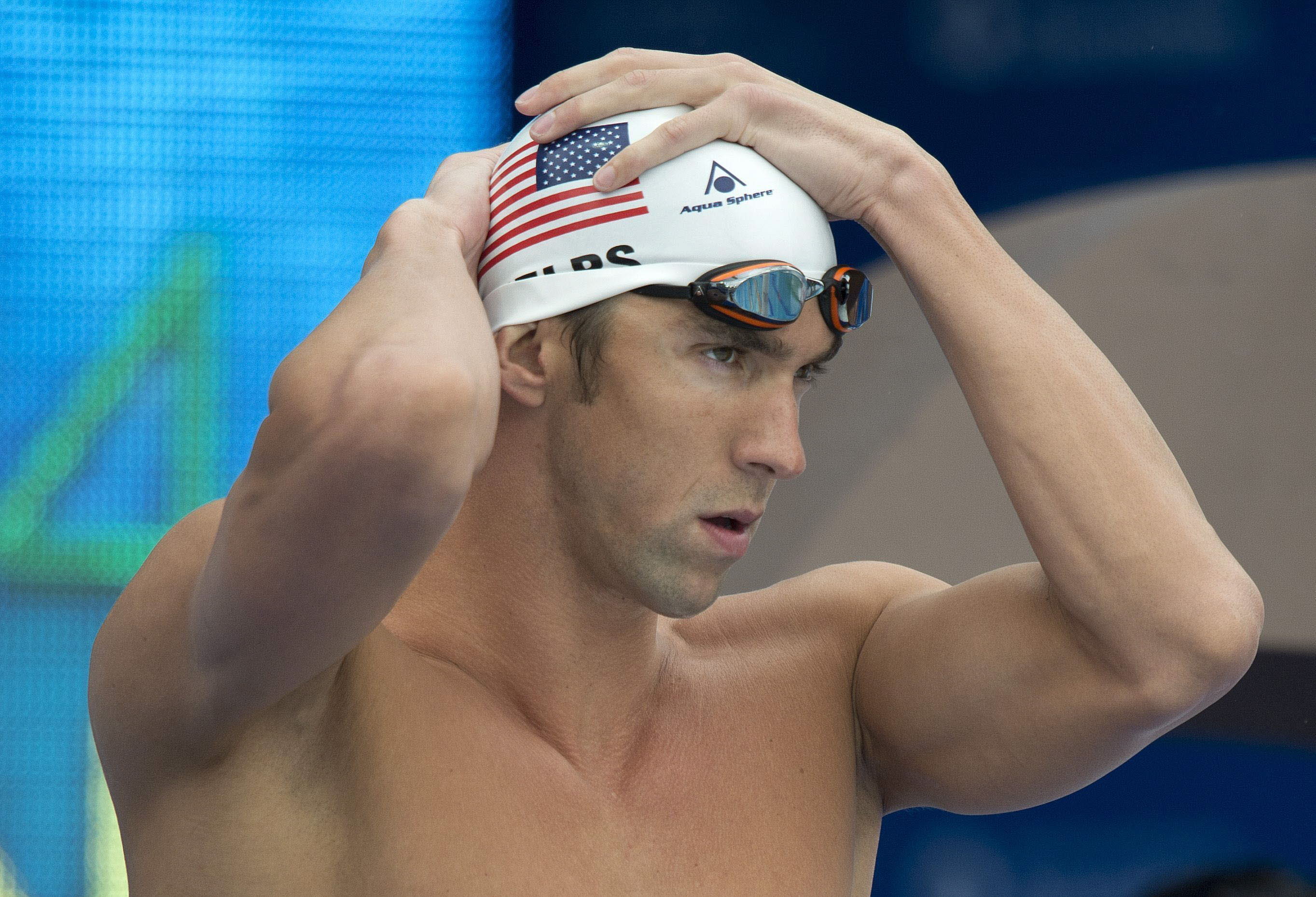 Michael Phelps se disculpa por conducir ebrio