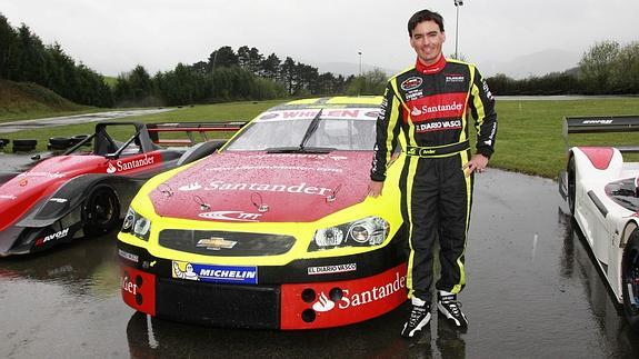 Ander Vilariño aspira a lograr el tercer anillo de Campeón de la Nascar Europea de forma consecutiva.