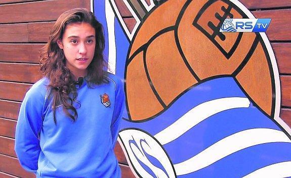 Nahikari García, Realeko jolakaria, Egape ikastolako ikasle ohia da eta bertara gerturatu zen atzoko egunean.