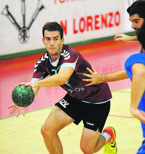 Imagen de un partido del Somos Eibar Eskubaloia en el polideportivo Ipurua. 