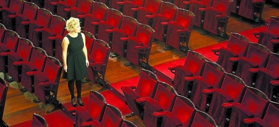 TeatroSOLO es una de las propuestas más innovadoras de la 21 edición de dFeria, creada por el argentino Matías Umpierrez.