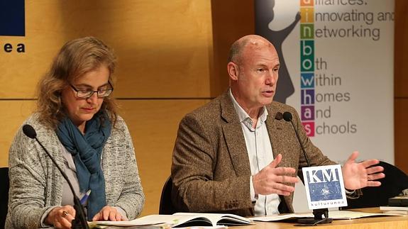 Iñigo Lamarca Rainbow Has proiektuaren presentazioan