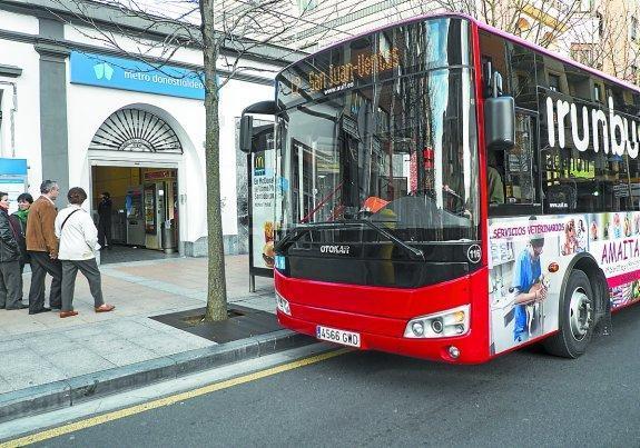 Línea-2, al alza. El bus Ventas-Centro ha mejorado sus datos un 8,7% en el último año.