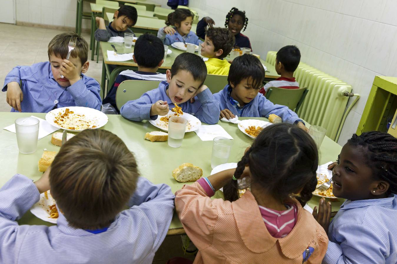 El Gobierno Vasco cambia las condiciones para la licitación del contrato para los comedores escolares