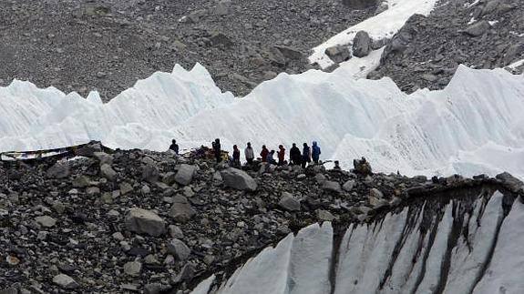 Camacho, turolense, y Fernández, asturiano, pretendían ascender a la cumbre de Lhotse