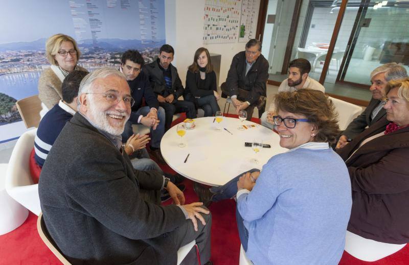 Miren Albistur en un acto con jóvenes donostiarras. 