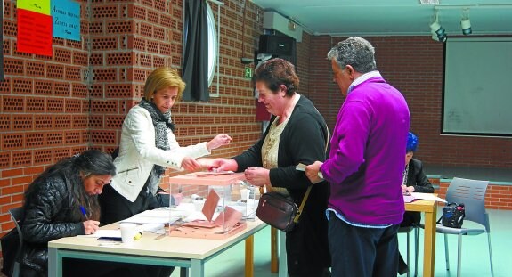 4.970 zumaiarras se acercaron a las urnas el domingo para ejercer su derecho a voto.