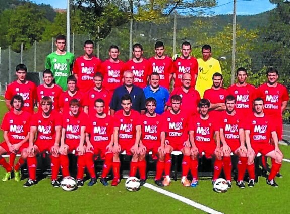 Antzuola Kirol Elkarteko futbol taldea.