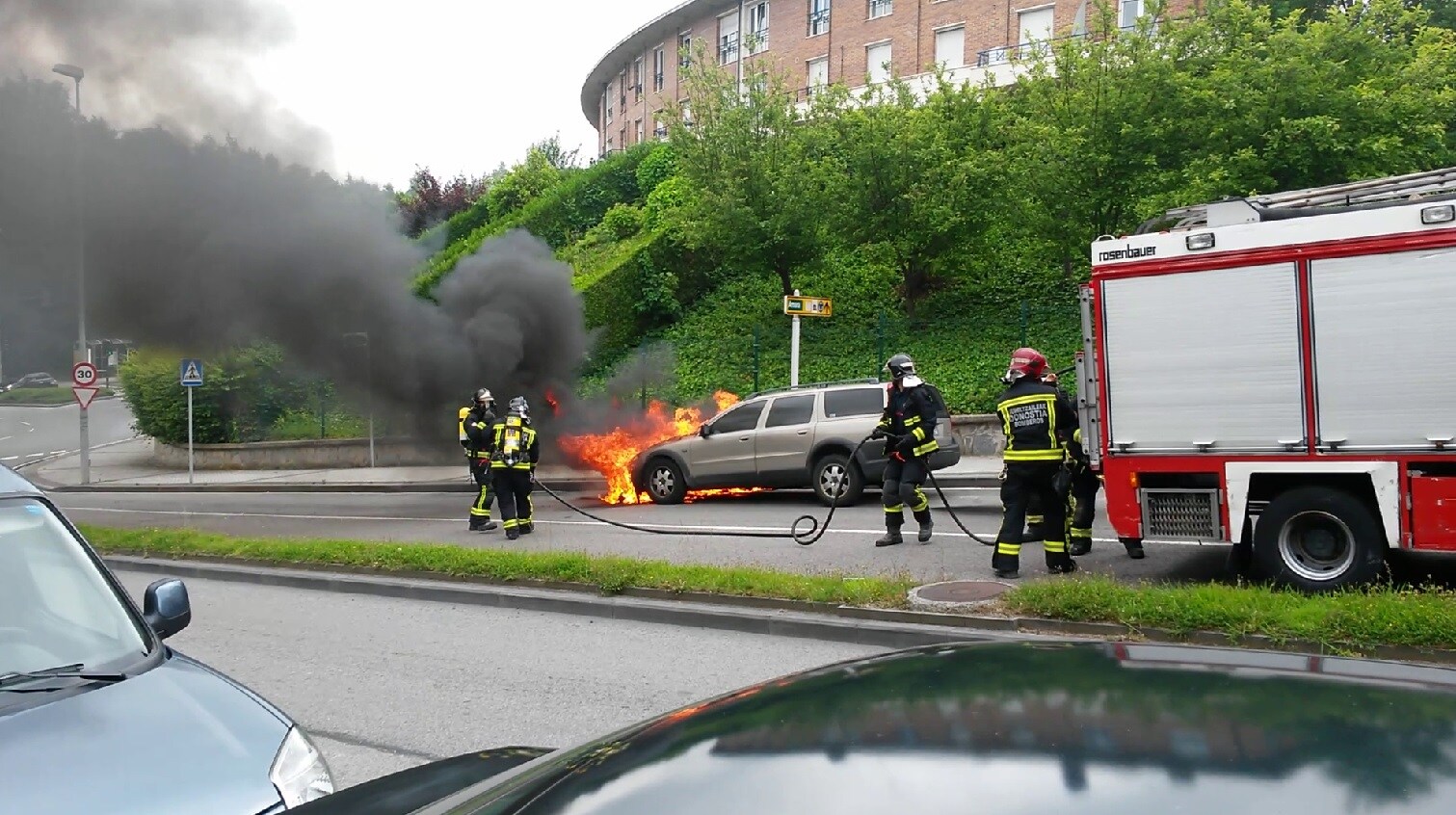 Incendio de un vehículo en Donostia