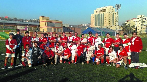 Equipo de fútbol aficionado patrocinado por Orkli en Irán. 