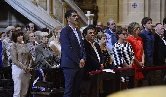 Los alcaldes de San Sebastián, Bilbao y Vitoria explican por qué van a los actos religiosos festivos