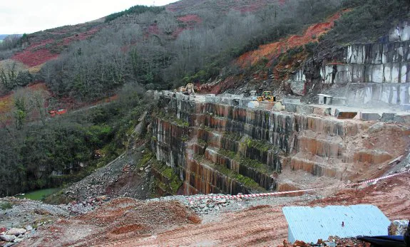 Cantera de Alkerdi en la que se extrae piedra. 