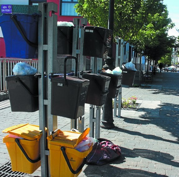 El tema del puerta a puerta está siendo tratado estos días por el Ayuntamiento.