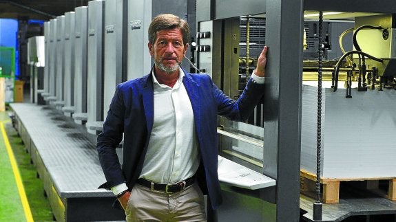 La imprenta dirigida por Joaquín Berakoetxea cuenta con maquinaria avanzada para acometer cualquier tipo de pedido.