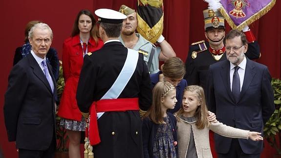 La Princesa de Asturias se coloca siempre a la derecha de su hermana, como manda el protocolo.