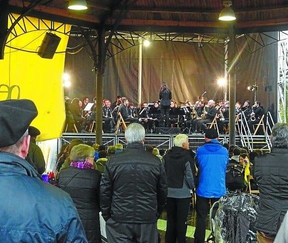 Santa Zezilia inguruan, musika nagusi gaur eta igandean. 