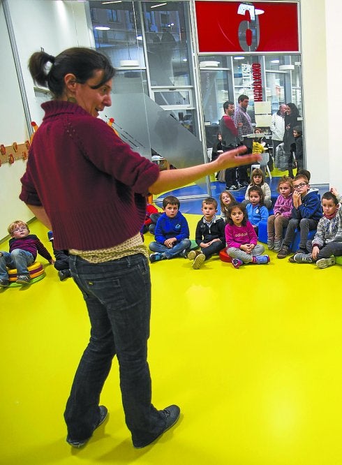 Euskararen Eguna dela eta CBAn ipuin kontaketak.