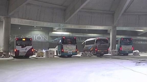 Los primeros autobuses que han probado la nueva estación de autobuses de San Sebastián