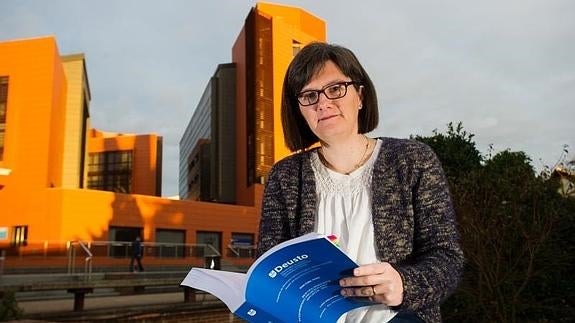 «Bertsolariek samurtu egin zuten Gipuzkoan modernizaziorako trantsizioa»