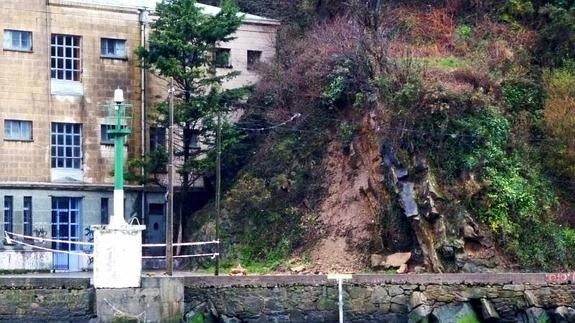 Un reciente desprendimiento en Pasaia.