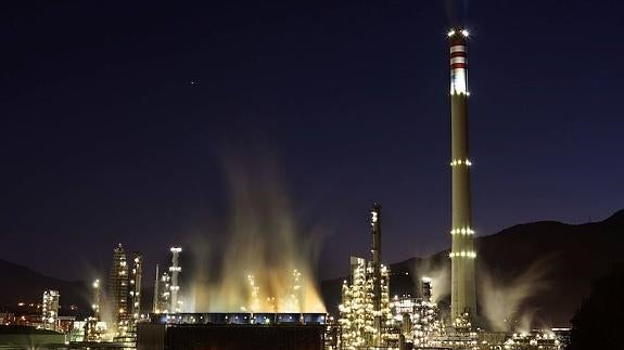 Un desprendimiento en una Unidad de Fuel Oil en Petronor provoca la emisión de partículas de coque