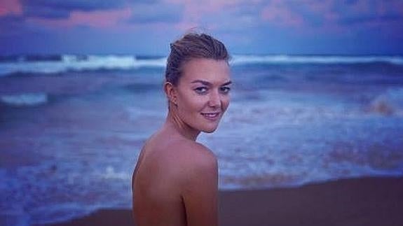 Marta Ortega, muy sugerente para el fotógrafo de moda Mario Sorrenti. 