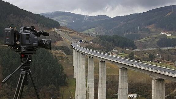 Obras de construcción del TAV en Bergara. 