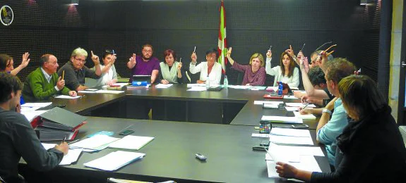 En Pleno. La corporación municipal se reunió en una sesión ordinaria el martes en el Palacio Arizabalo. 