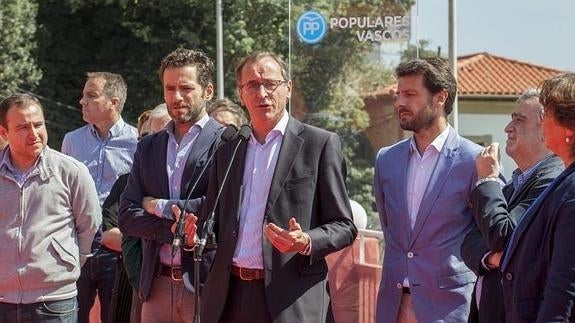 El PP vasco  ha presentado su candidatura por Gipuzkoa en Real Club de Tenis