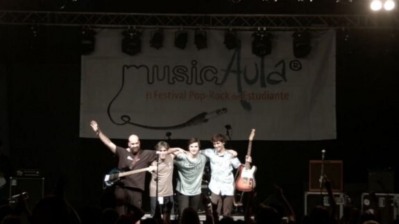 Los cuatro componentes de Nephews en el concierto de Zarautz.