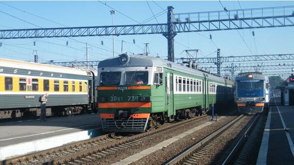 Muere decapitada una mujer que practicaba sexo en las vías del tren