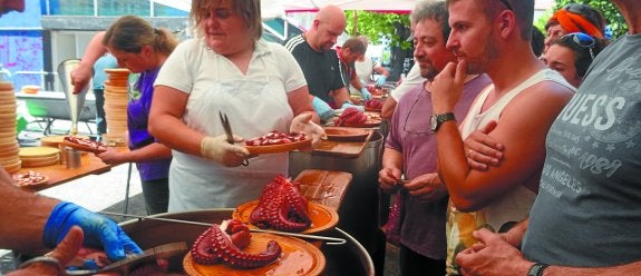 El pulpo, producto estrella del Día de Galicia