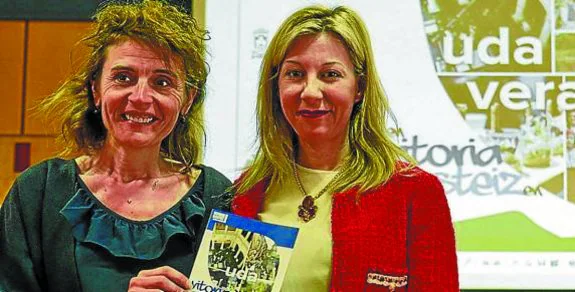 Nerea Melgosa y Eva García Sáenz de Urturi. 