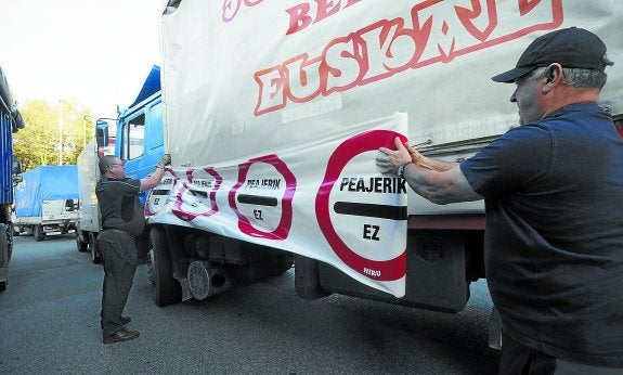 Miembros del sindicato Hiru, en una protesta que llevaron a cabo el año pasado.